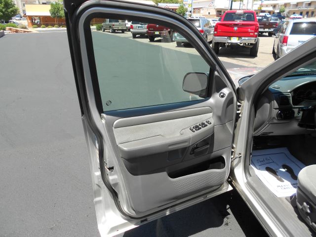 2004 Ford Explorer Custom Deluxe