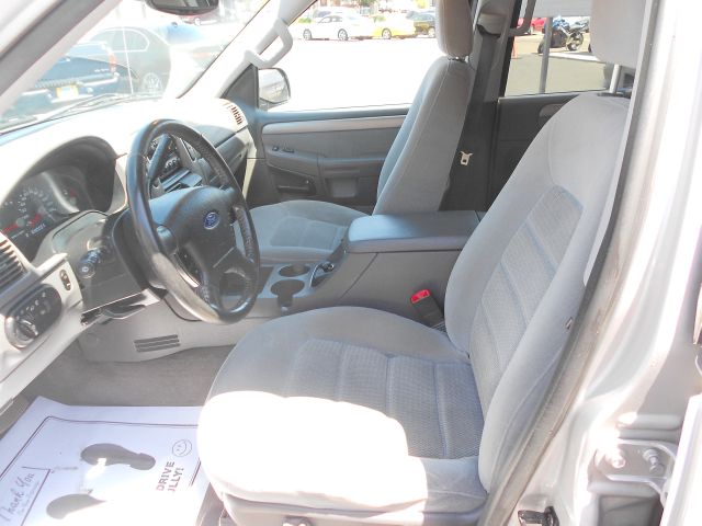2004 Ford Explorer Custom Deluxe
