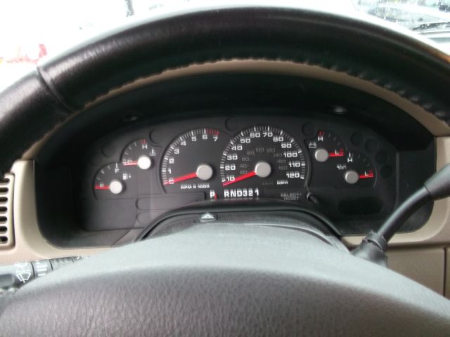 2004 Ford Explorer 4WD 5dr EX