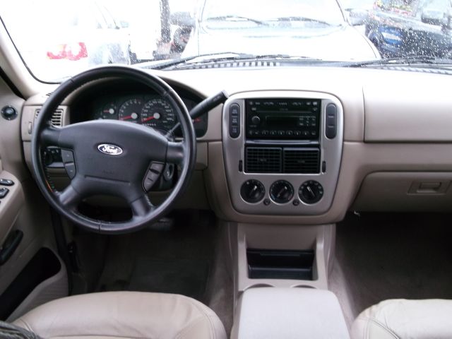 2004 Ford Explorer 4WD 5dr EX