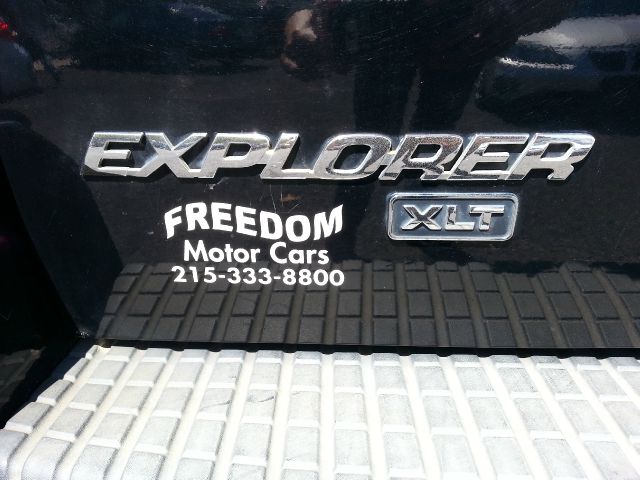 2004 Ford Explorer 2dr Cpe V6 Manual GT Limited