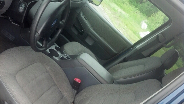 2004 Ford Explorer Sport 4WD