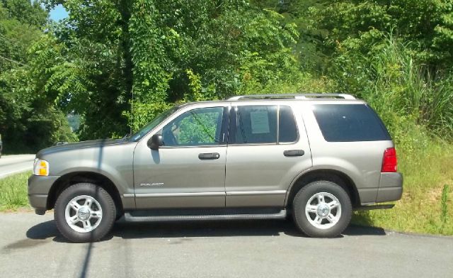 2004 Ford Explorer 4WD 5dr EX