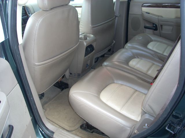 2004 Ford Explorer LT CREW 25