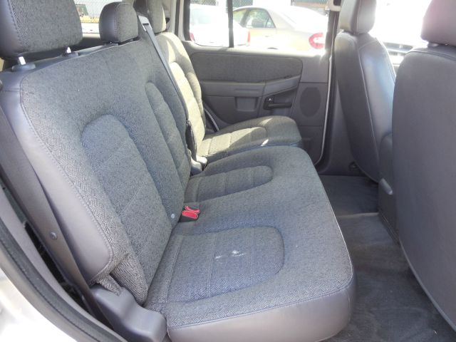 2004 Ford Explorer L AUTO W/cloth