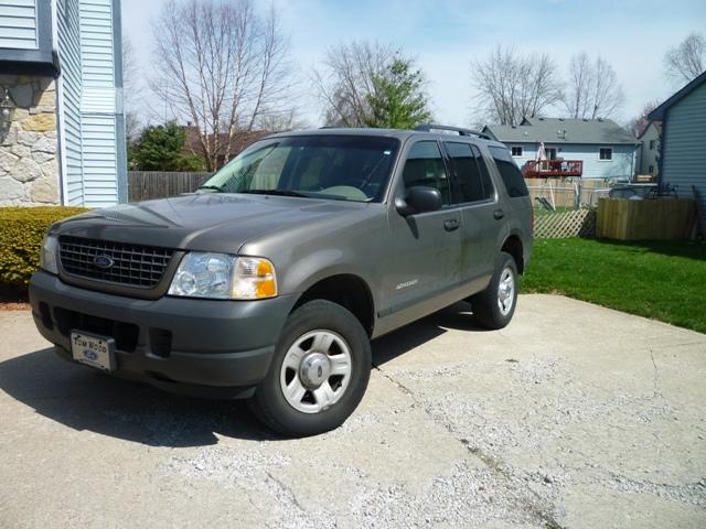 2004 Ford Explorer XLS