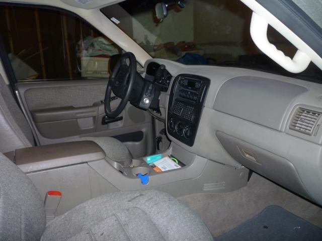 2004 Ford Explorer XLS