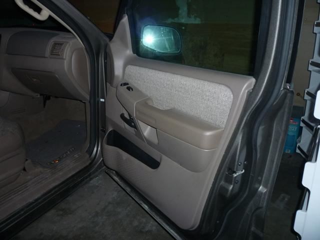 2004 Ford Explorer XLS