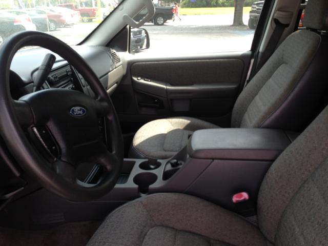 2004 Ford Explorer LT CREW 25