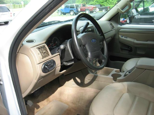 2004 Ford Explorer 4WD 5dr EX
