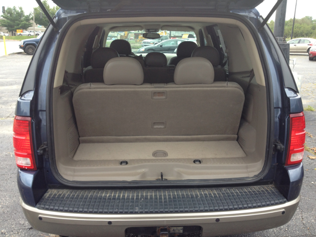 2004 Ford Explorer Custom Deluxe