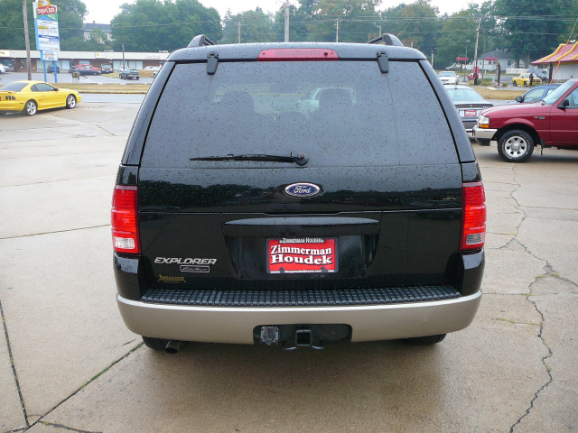 2004 Ford Explorer LT CREW 25