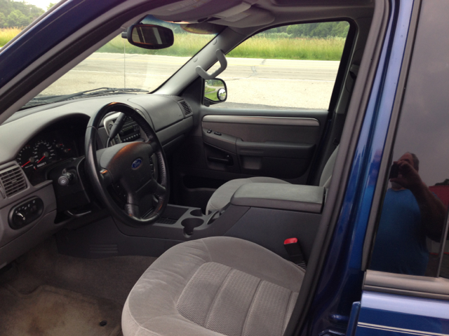 2004 Ford Explorer 4WD 5dr EX