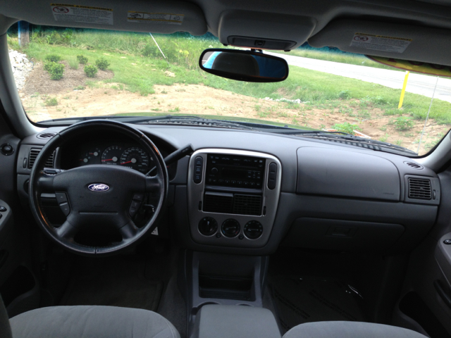 2004 Ford Explorer 4WD 5dr EX