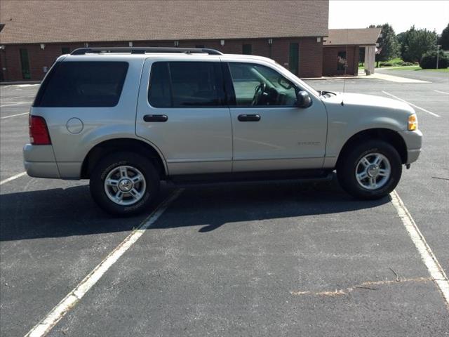 2004 Ford Explorer LT CREW 25