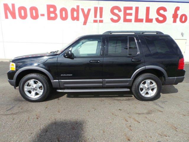 2005 Ford Explorer ESi
