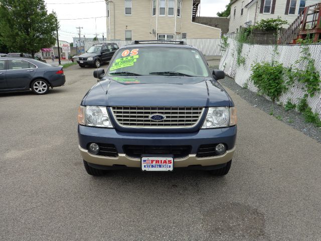 2005 Ford Explorer LT CREW 25
