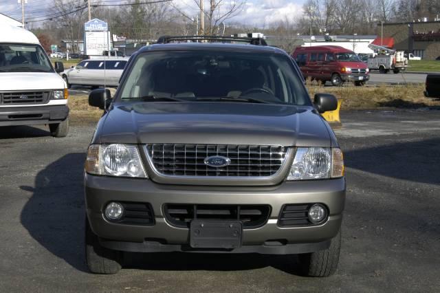 2005 Ford Explorer ESi
