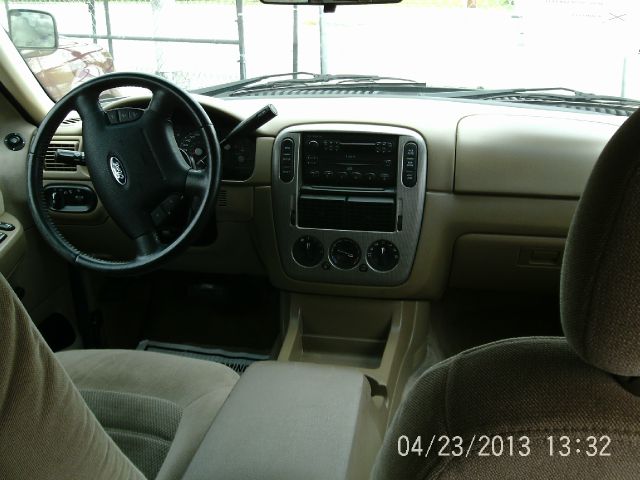 2005 Ford Explorer GXL