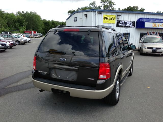 2005 Ford Explorer LT CREW 25
