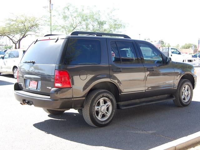 2005 Ford Explorer ESi