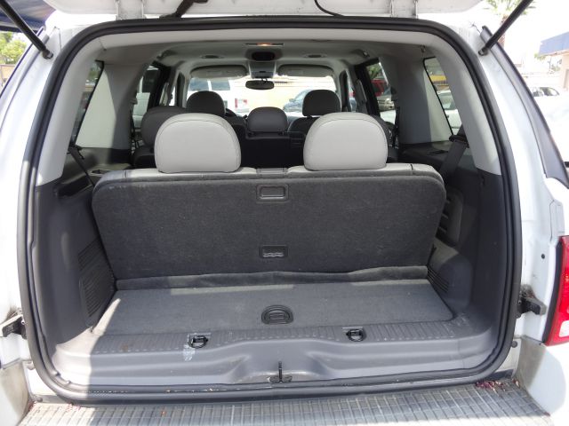 2005 Ford Explorer Touring Sedan