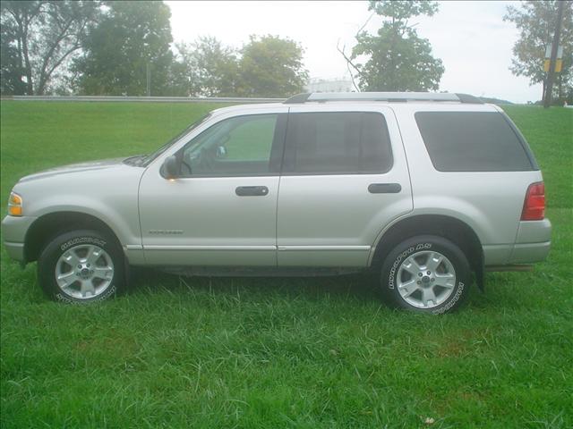 2005 Ford Explorer ESi