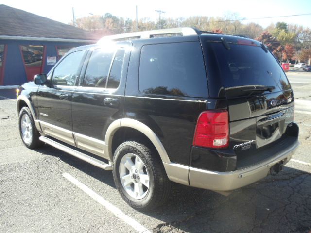 2005 Ford Explorer LT CREW 25