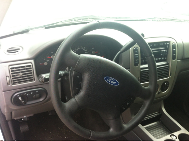 2005 Ford Explorer LT EXT 15
