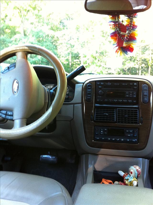 2005 Ford Explorer FIT