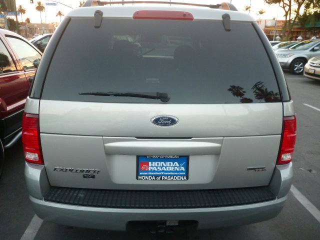 2005 Ford Explorer ESi