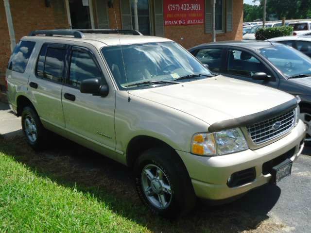 2005 Ford Explorer ESi
