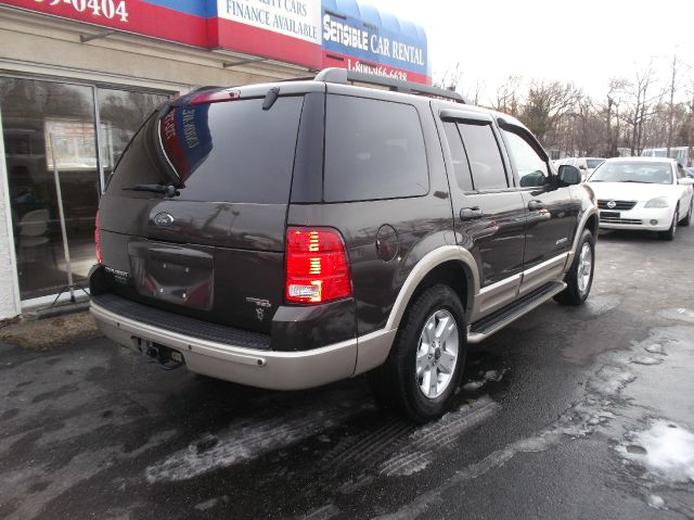 2005 Ford Explorer Custom Deluxe