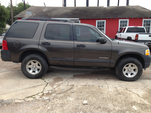 2005 Ford Explorer 2500 4WD