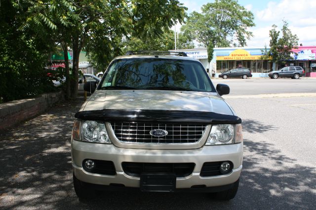 2005 Ford Explorer 2dr LWB