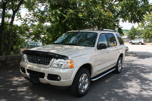 2005 Ford Explorer 2dr LWB