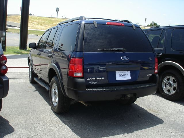 2005 Ford Explorer LT CREW 25