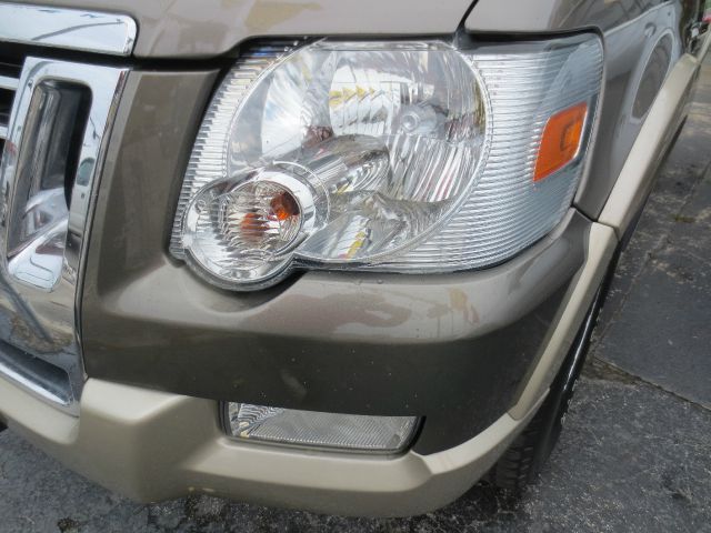 2006 Ford Explorer MOON BOSE Quads