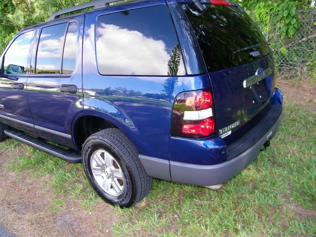 2006 Ford Explorer LT CREW 25
