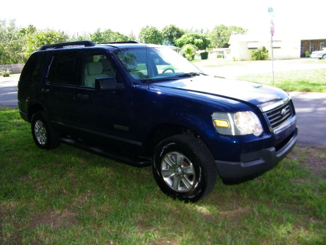 2006 Ford Explorer LT CREW 25