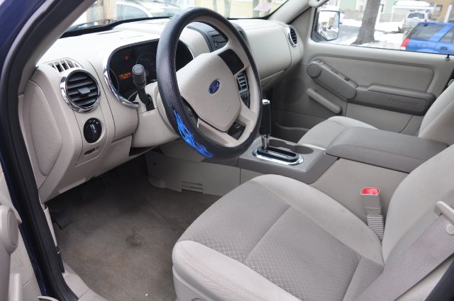 2006 Ford Explorer LT CREW 25