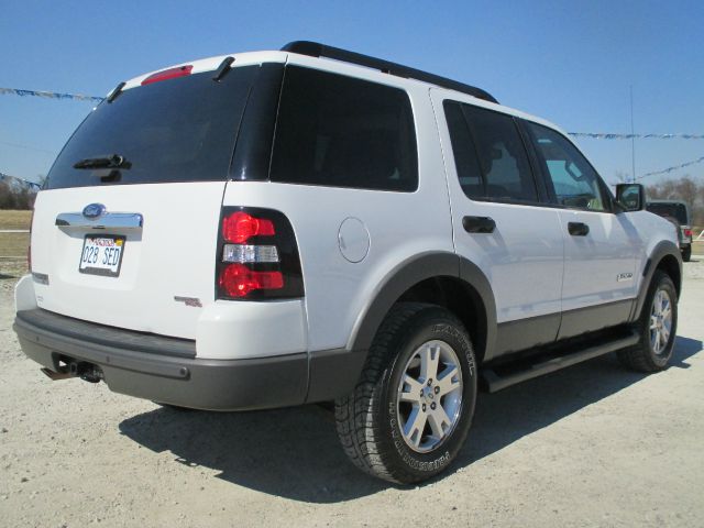 2006 Ford Explorer LT EXT 15