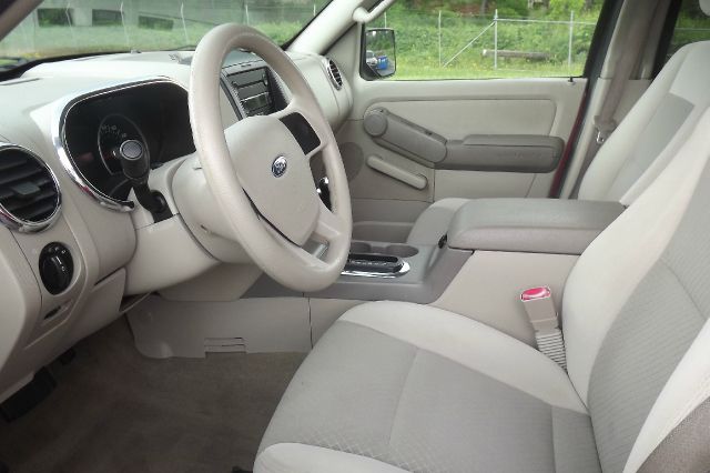 2006 Ford Explorer LT CREW 25