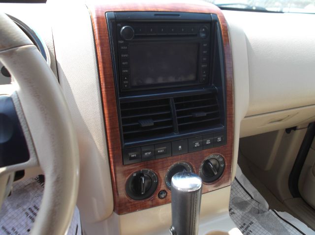 2006 Ford Explorer LT CREW 25