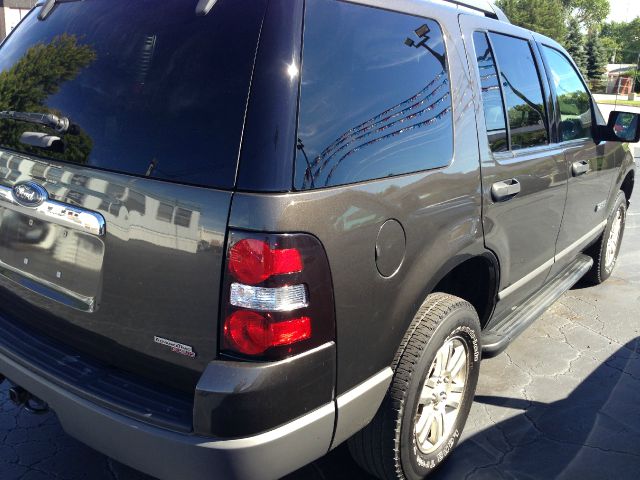 2006 Ford Explorer LT CREW 25