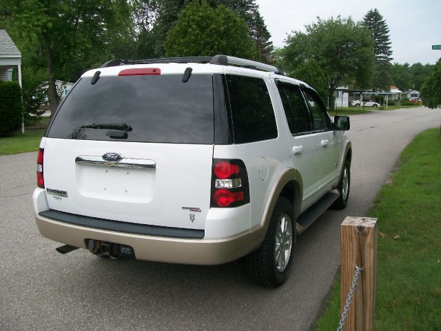 2006 Ford Explorer Custom Deluxe