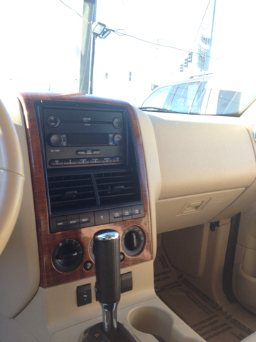 2006 Ford Explorer Custom Deluxe
