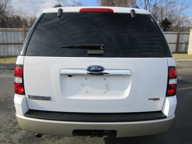 2006 Ford Explorer LT CREW 25