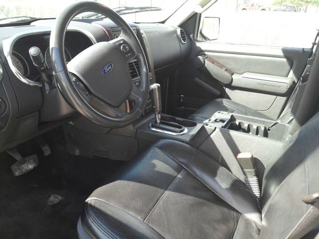 2006 Ford Explorer 2dr LWB