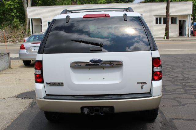 2006 Ford Explorer LS NICE